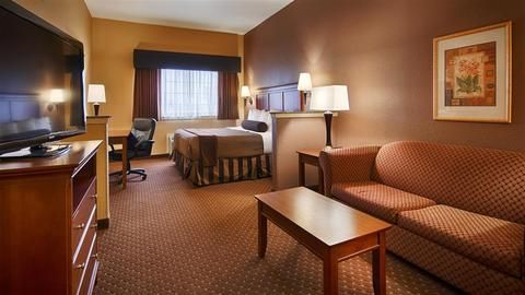 Best Western Plus Shamrock Inn & Suites