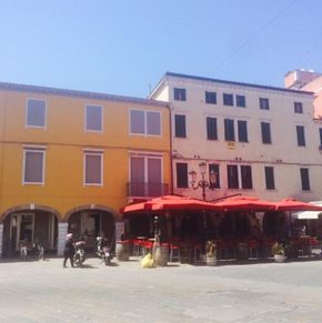 NearBy Hotel