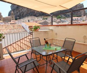 Vacation Service Terrazza Cortile Cefalu Italy