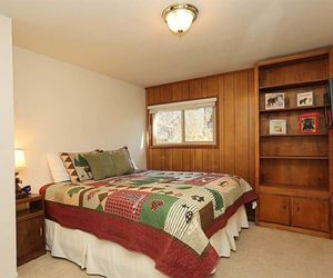 Bear Tree Hideaway 1510 by RedAwning Big Bear Lake United States