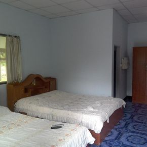 NearBy Hotel