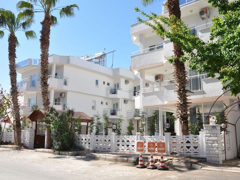 Hotel Photo 1