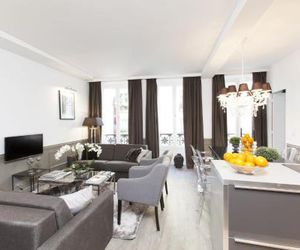 Luxury 3 Bedrooms Grands-Boulevards I by Livinparis Montrouge France