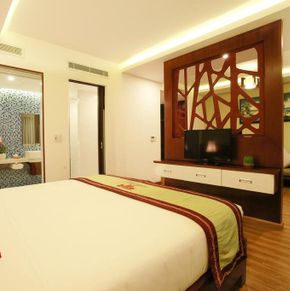 NearBy Hotel