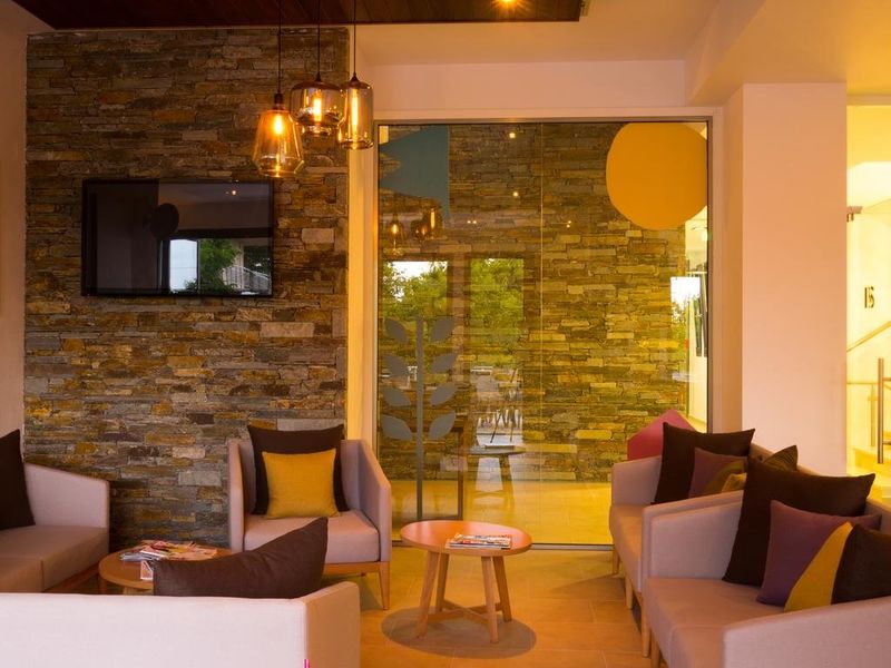 Hotel Photo 9