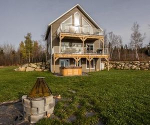 Les Chalets Huppés du Massif Petite-Riviere-Saint-Francois Canada