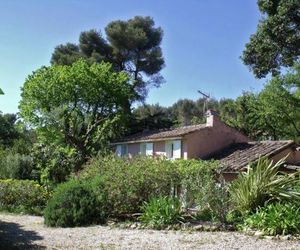 Child-friendly Holiday Home near Sea in Six-Fours-les-Plages Six-Fours-les-Plages France