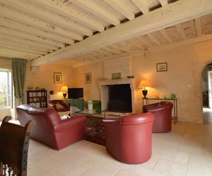 Comfortable Holiday Home with Private Pool in Loire La Chapelle-Themer France
