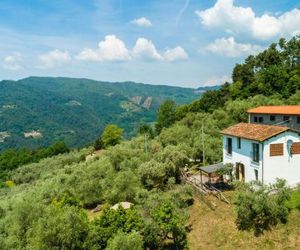 Scenic Holiday Home with Private Pool in Pescia Querceta Italy