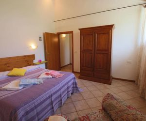 Spacious Farmhouse with Swimming Pool in Tuscany Castelfranco Italy