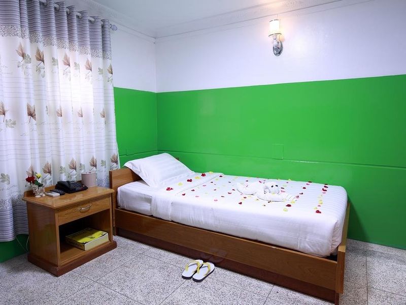 Hotel Photo 1