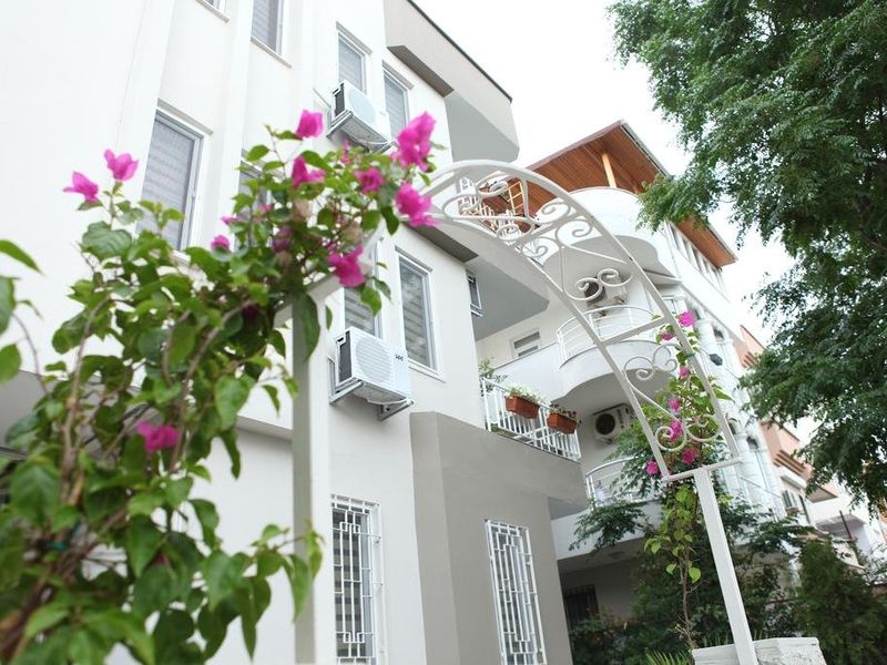Hotel Photo 1