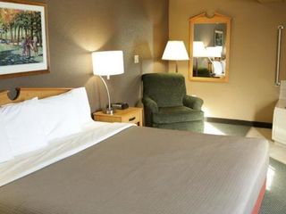 Фото отеля Boarders Inn And Suites