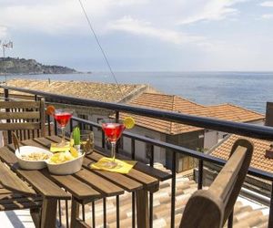 Zina Suite Apartment Giardini-Naxos Italy