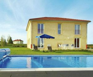 Spacious Holiday Home with Private Pool in Lotharingen Verdun France