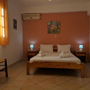 NearBy Hotel