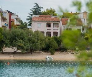 Apartments by the sea Grebastica (Sibenik) - 461 Grebastica Croatia