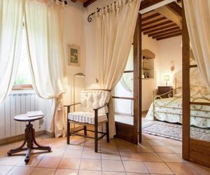 Cozy Holiday Home in Cortona with Swimming Pool Cortona Italy