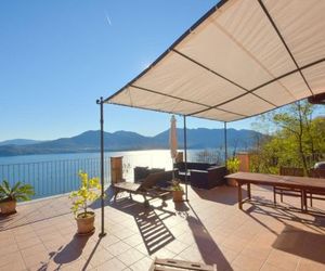 Lovely Apartment in Oggebbio with Swimming Pool Oggebbio Italy