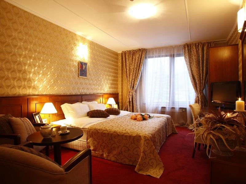 Hotel Photo 1