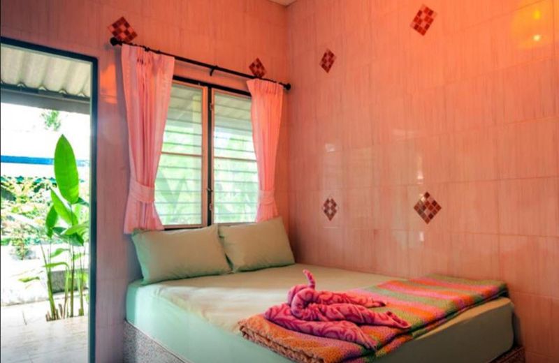 Pop Riverside Homestay