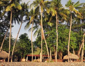 Cili Emas Oceanside Resort Singaraja Indonesia