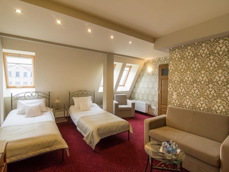 Hotel Photo 6