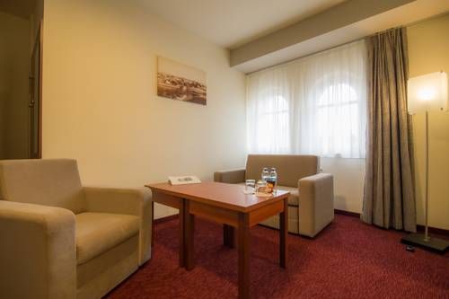 Hotel Photo 9