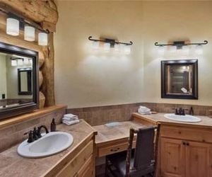 Panorama Lodge South: Custom Log Home with Views, Hot Tub and Elevator (4BR) Steamboat Springs United States