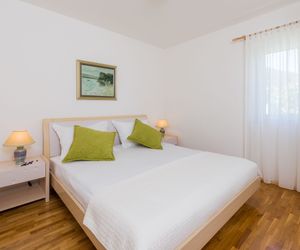 Apartments Nada Bol Croatia