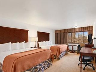 Hotel pic Ramada by Wyndham Tukwila Southcenter