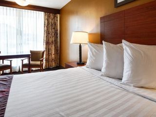 Фото отеля Days Inn by Wyndham Breezewood