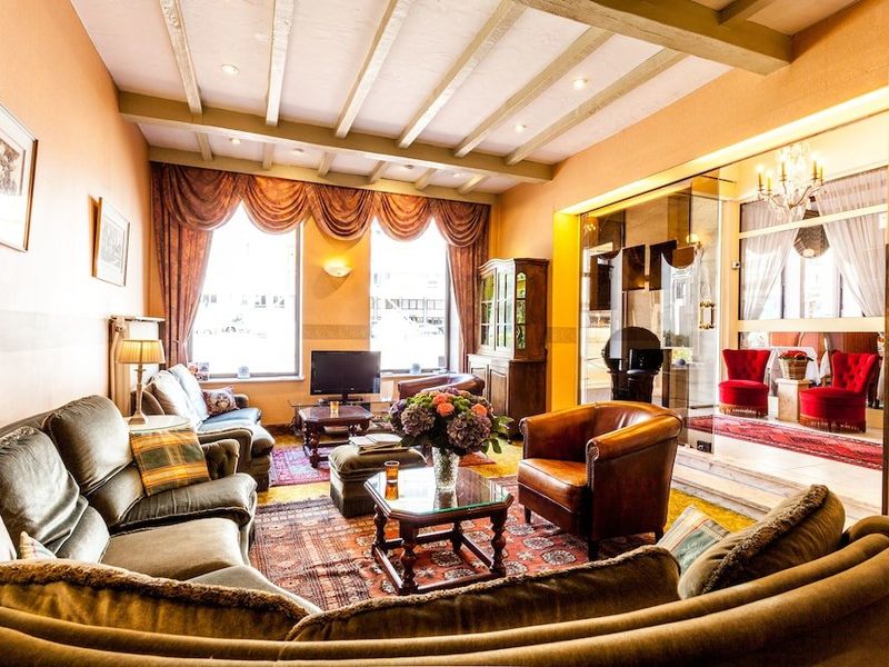 Hotel Photo 6