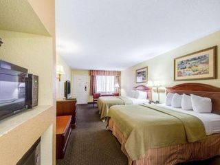 Hotel pic Econo Lodge Inn & Suites Eagle Pass