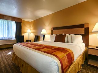 Фото отеля Best Western Sawtooth Inn and Suites