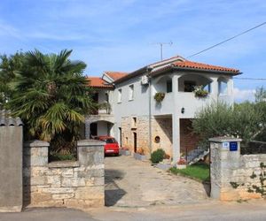 Apartments with a parking space Tar (Porec) - 7026 Tar Croatia