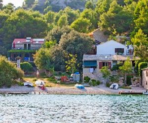 House Ivo Stomorska Croatia