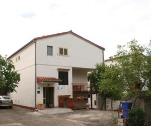Apartments by the sea Starigrad (Paklenica) - 6579 Starigrad Croatia