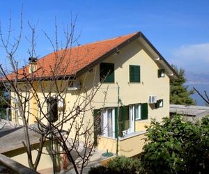 Family friendly seaside apartments Slatine (Ciovo) - 7584 Okrug Donji Croatia