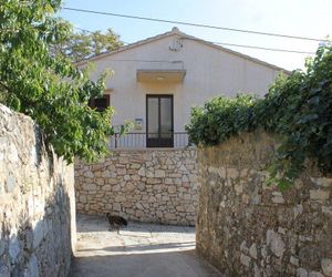 Apartments and rooms by the sea Komiza (Vis) - 8841 Comisa Croatia