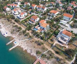 Three-Bedroom Holiday home with Sea View in Klimno Climno Croatia