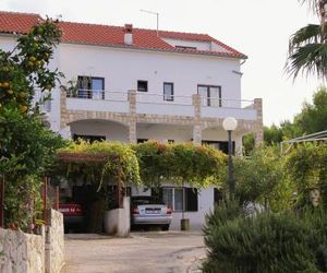 Apartments with a parking space Jelsa (Hvar) - 5703 Jelsa Croatia