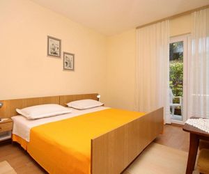 Apartments and rooms with parking space Jelsa (Hvar) - 8798 Jelsa Croatia