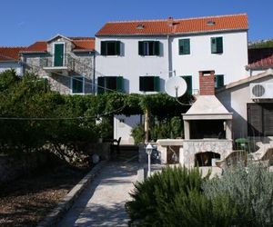 Apartments with a parking space Bol (Brac) - 4659 Bol Croatia