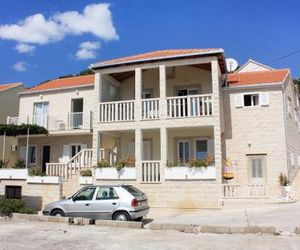 Apartments with a parking space Bol (Brac) - 5641 Bol Croatia
