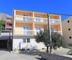 Apartments with a parking space Stanici (Omis) - 2818 Tice Croatia