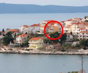 Apartments by the sea Businci (Ciovo) - 4668 Okrug Donji Croatia