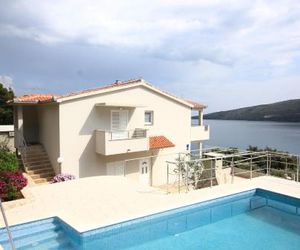 Seaside family friendly house with a swimming pool Poljica (Trogir) - 8661 Poljica Croatia