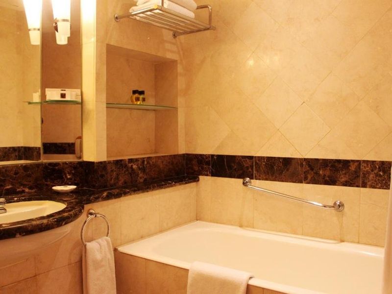 Hotel Photo 8