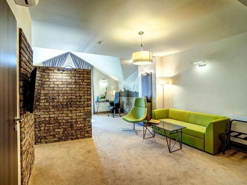 Hotel Photo 8